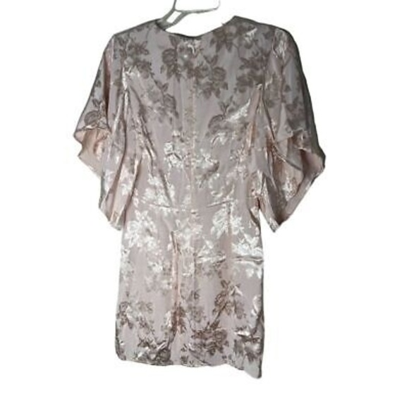 Lovers + Friends Pink Floral Faux Wrap Dress Size Small kimono Sleeve Party - Picture 2 of 10